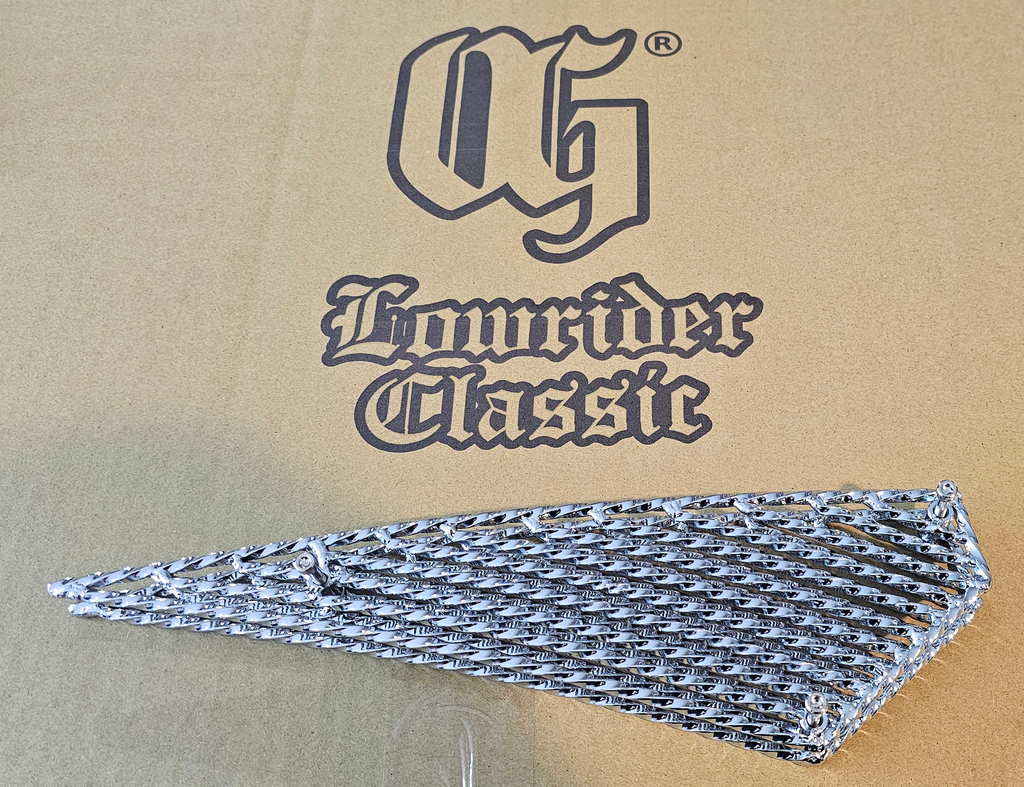 [621902] 20" Square Twisted Frame Insert Chrome 